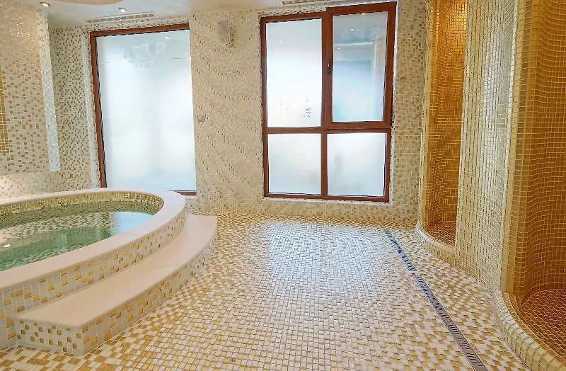 Harmony Suites 4 & 5 & 6 Burgas 3*,