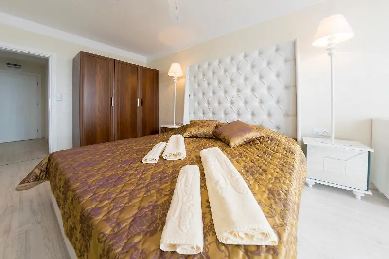 Harmony Suites 4 & 5 & 6 Burgas
