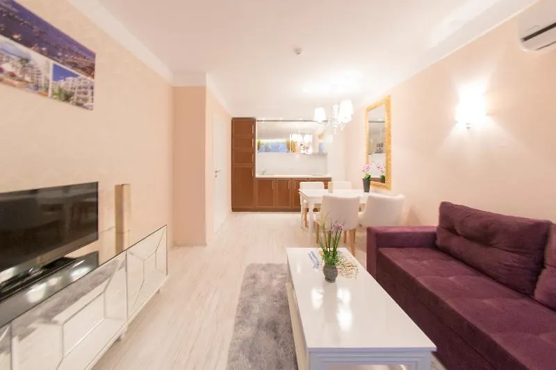 Harmony Suites 4 & 5 & 6 Burgas 3*,